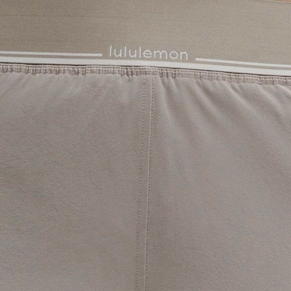 Lululemon Swift Relaxed Shorts 9” Logo Waistband Women’s XL Warm Ash Grey NWT - Picture 16 of 16
